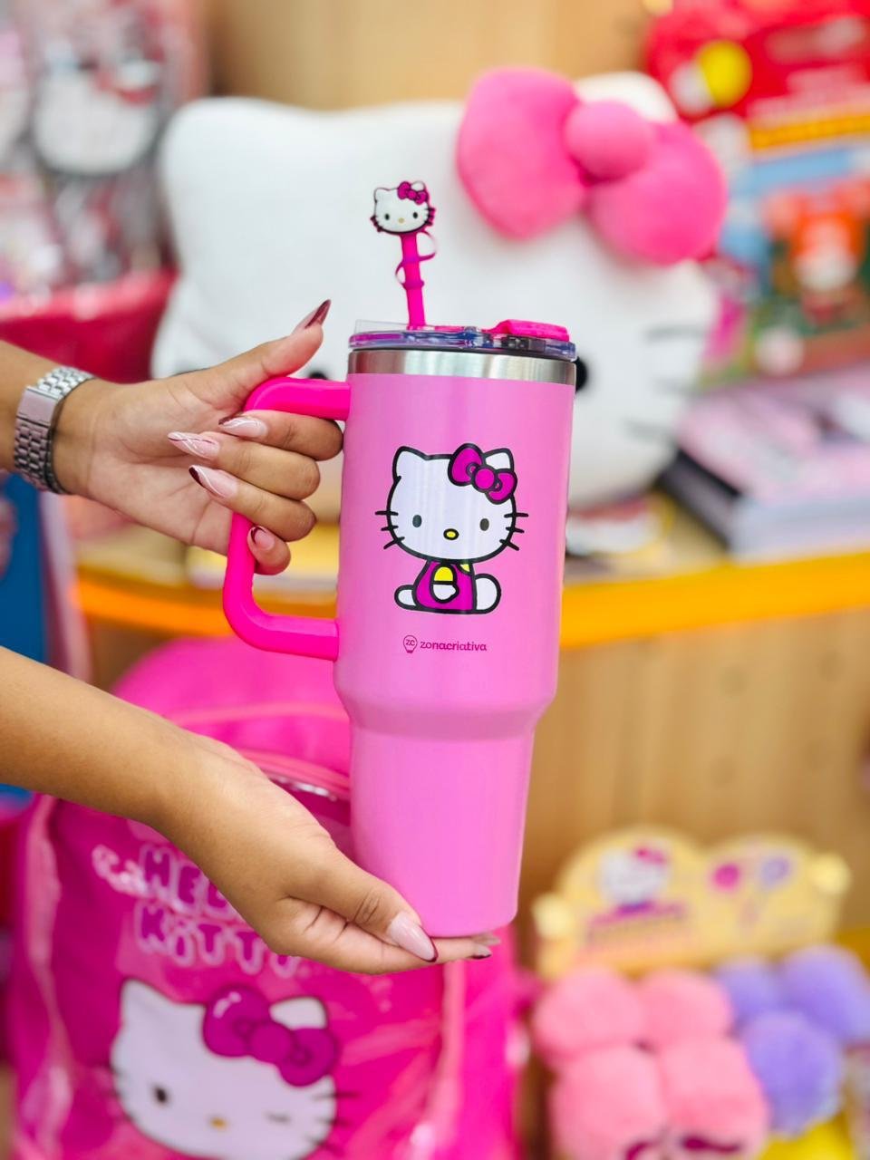 COPO TUMBLER C/PINGENTE 1,15LT HELLO KITTY