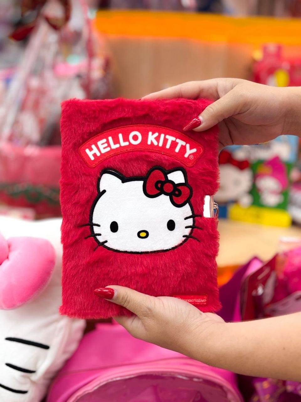 CADERNO DE PELUCIA HELLO KITTY