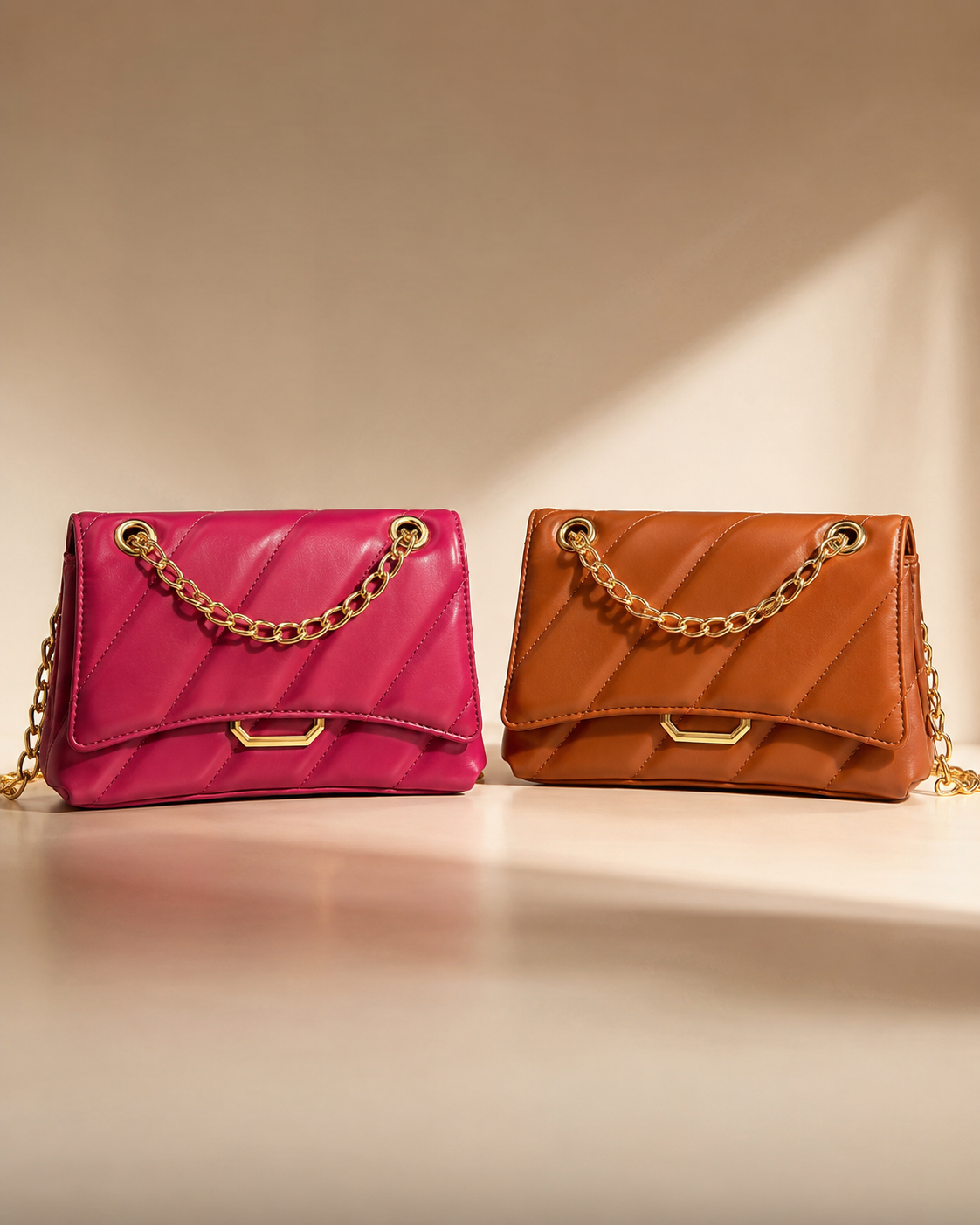 BOLSA TRANSVERSAL C/ ALÇA DOURADA